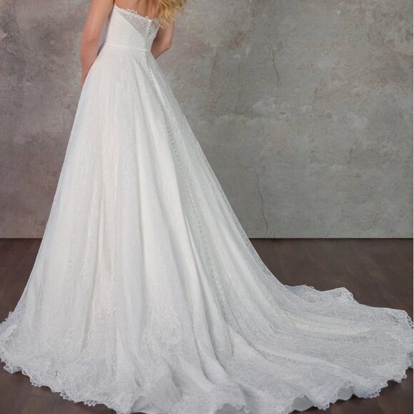 Essense of Australia Wedding Dress D4191 - Picture 5 of 5